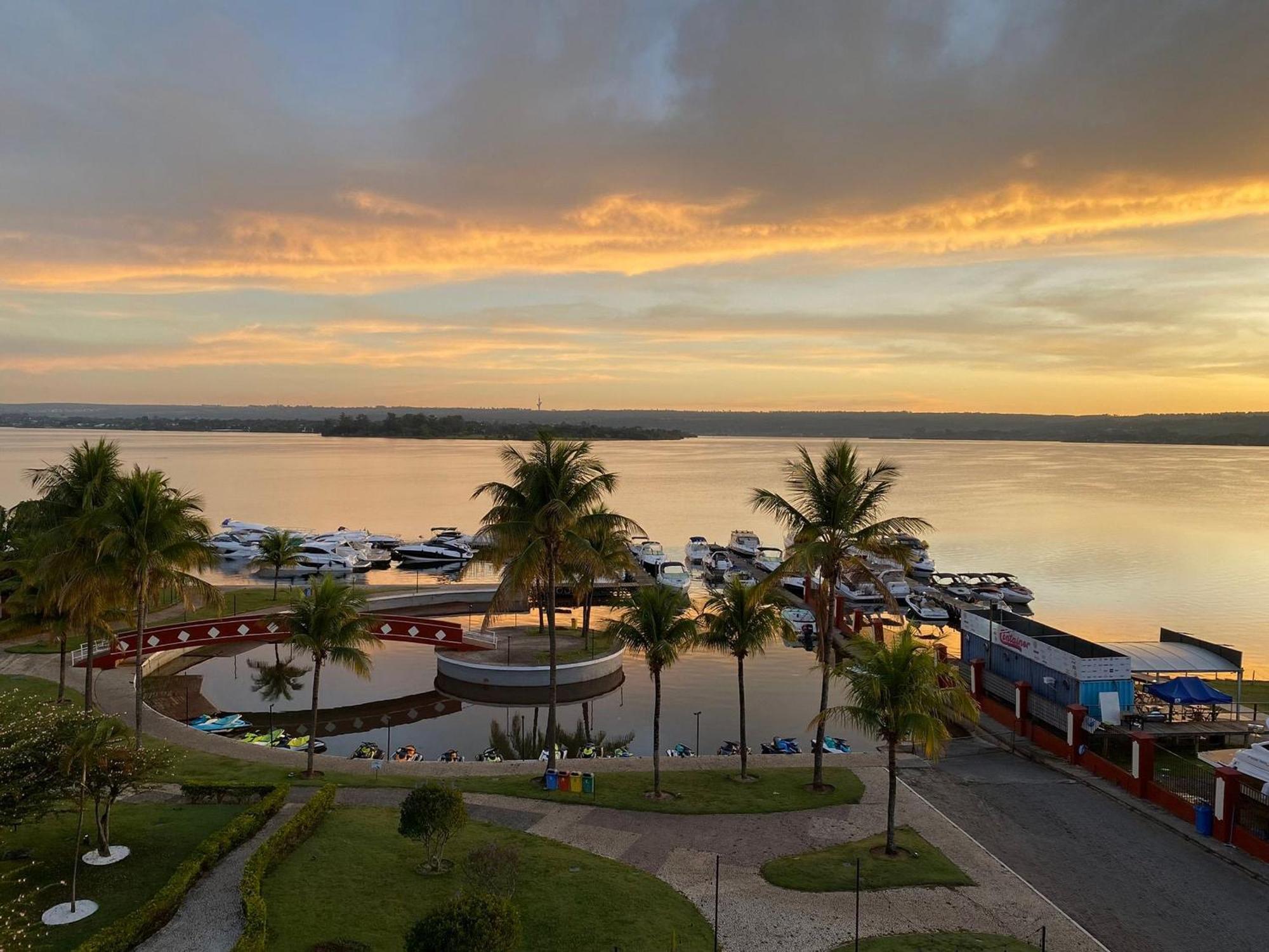 Luxuoso Flat Lake Side Com Vista Para O Lago บราซิเลีย ภายนอก รูปภาพ
